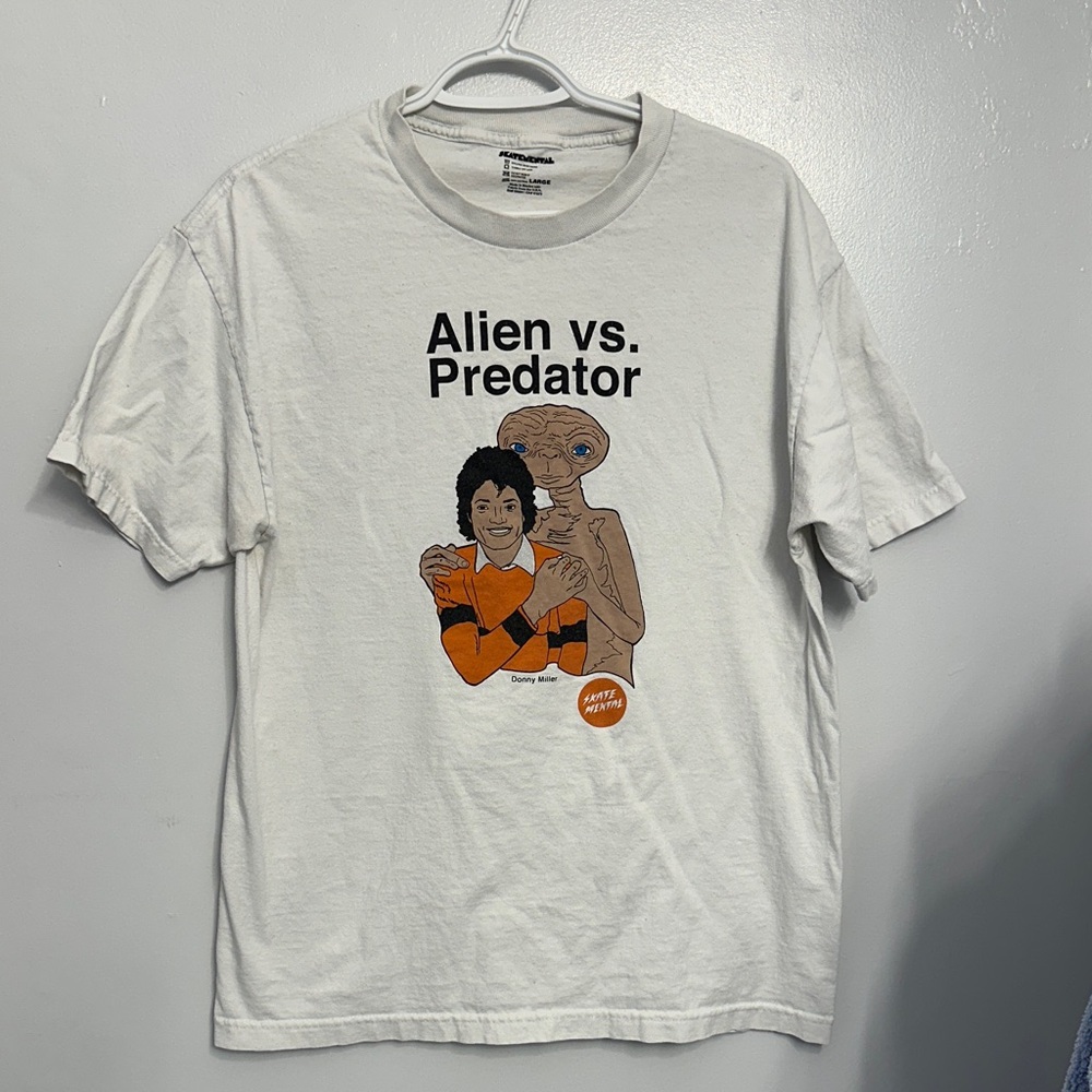 Alien vs. Predator Graphic T-Shirt